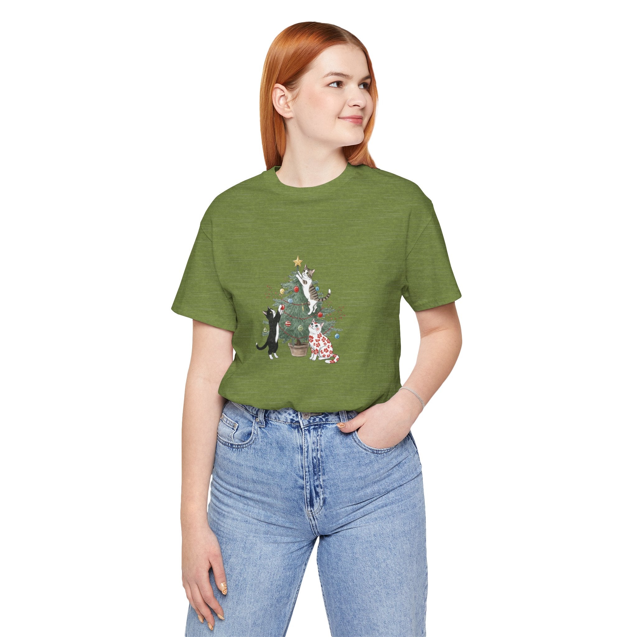Cat Tee: Cute Cat Lovers Christmas T-Shirt, Holiday Apparel, Pet Lover Gift, Seasonal Outfit, Fun Christmas Decorations