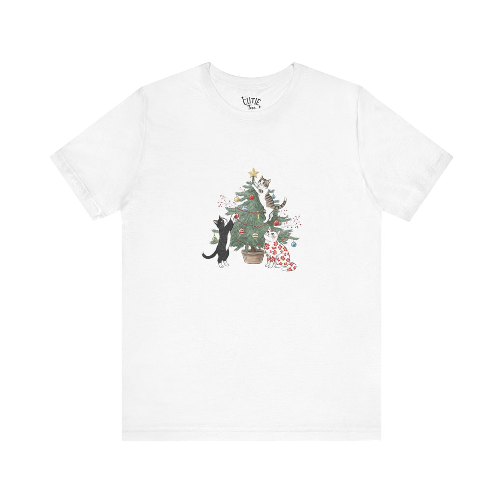 Cat Tee: Cute Cat Lovers Christmas T-Shirt, Holiday Apparel, Pet Lover Gift, Seasonal Outfit, Fun Christmas Decorations
